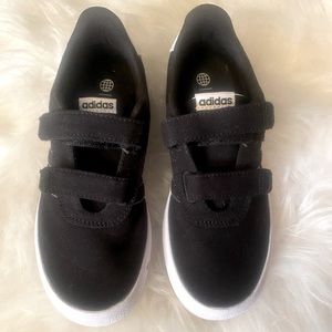 Unisex Adidas sneakers.